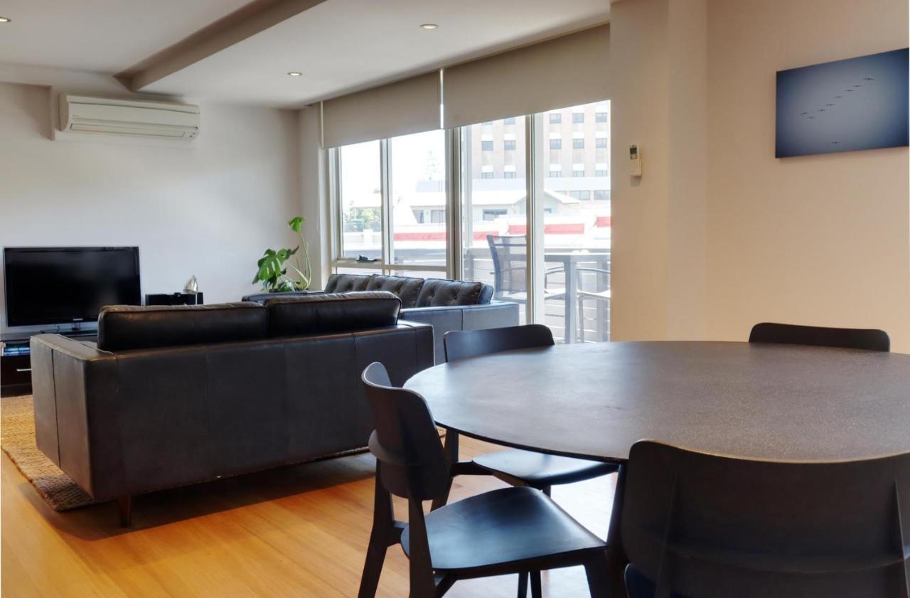 Appartamento Fiveways Balcony, King Bed, Chef'S Kitchen Fremantle Esterno foto